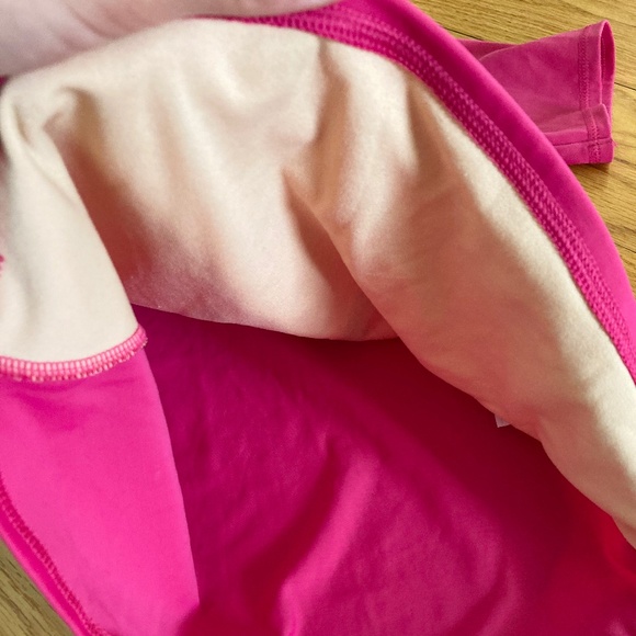 Girl’s size 7-8 Lands’ End pink modest short sleeved rash guard/swim top - Picture 5 of 6